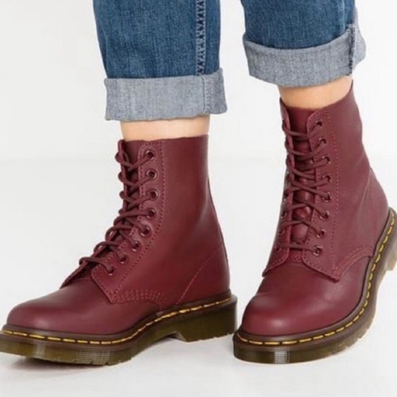 Doc Martens Pascal Virginia Cherry Red 